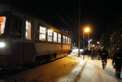 PKW gegen Zug in der Konvalinastraße am 12.12.2012